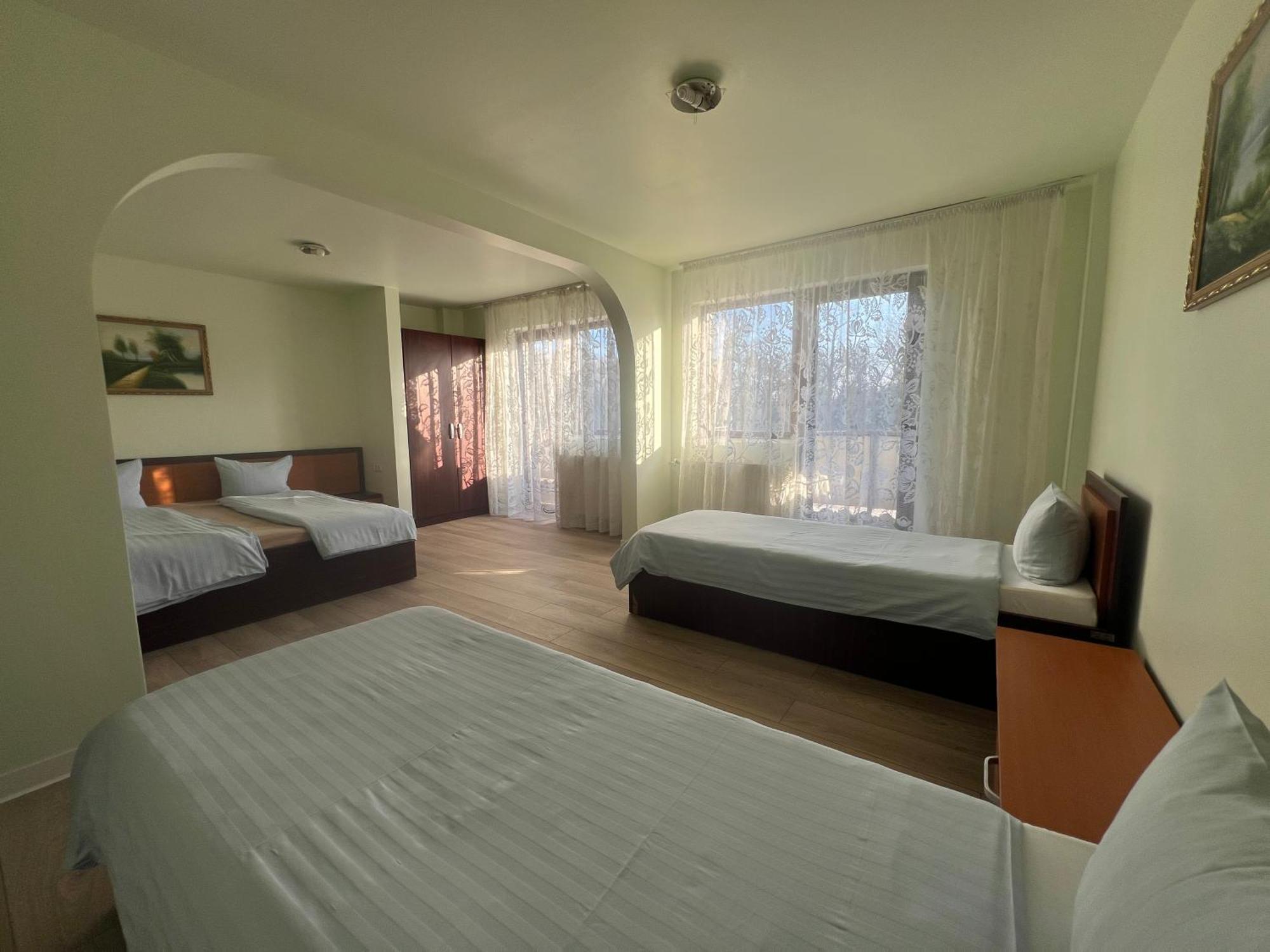 Hotel Le Baron Тимишоара Экстерьер фото